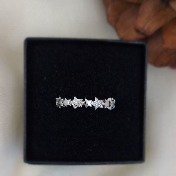 925 Sterling Silver Stars Ring - Picture 2 of 6